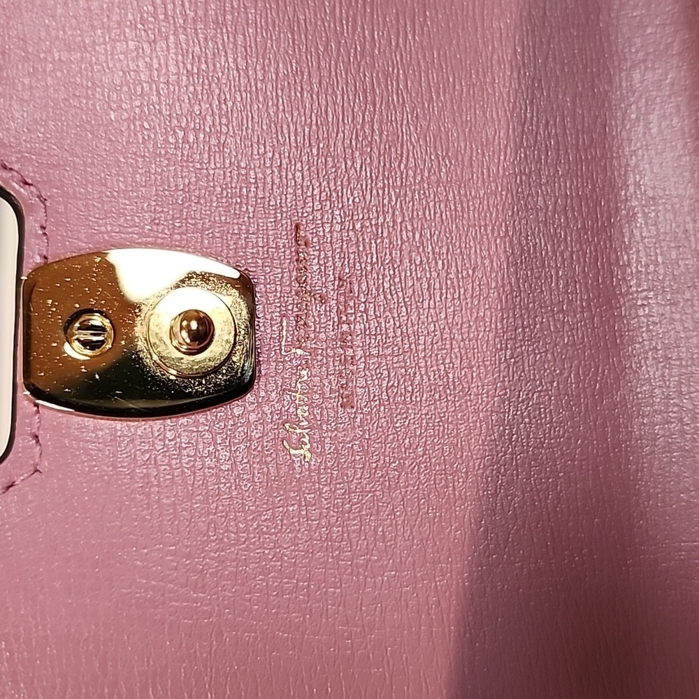 Salvatore Ferragamo Wallet With Box - Picture 9 of 16